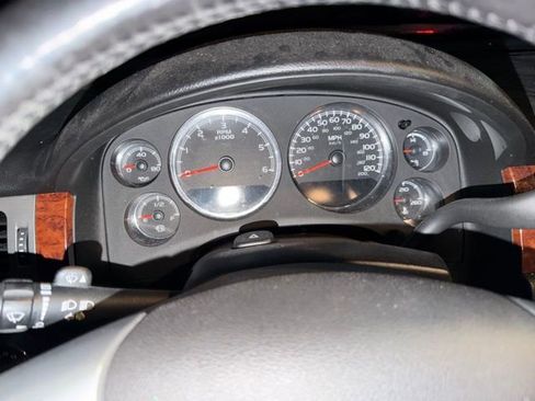 Used 2013 GMC Yukon XL SLT image 7