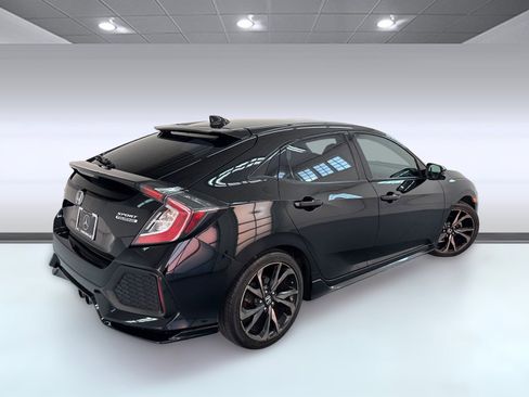 Used 2018 Honda Civic Sport Touring image 8