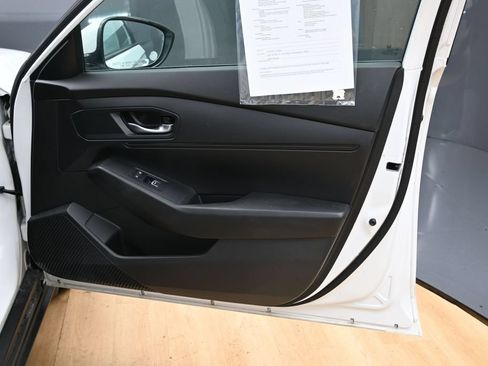 Used 2025 Honda Accord LX image 35
