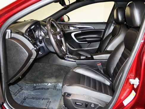 Used 2017 Buick Regal GS w/ Driver Confidence Package #2 image 33