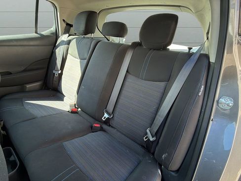 Used 2025 Nissan Leaf SV Plus image 29