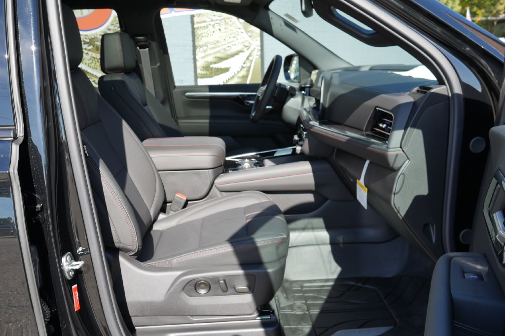 New 2026 Chevrolet Tahoe RST w/ RST Capability Package AWD/4WD image 10