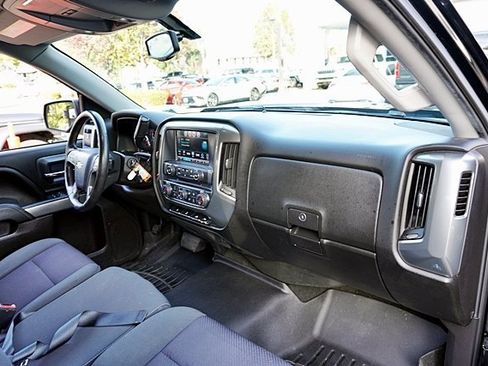 Used 2018 Chevrolet Silverado 1500 LT w/ All Star Edition image 9