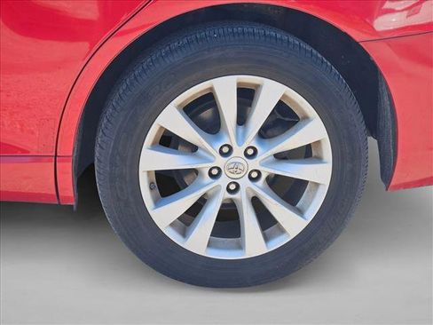 Used 2015 Toyota Venza XLE image 5