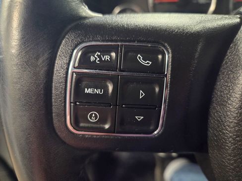 Used 2017 Jeep Wrangler Unlimited Sahara w/ Connectivity Group image 21