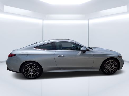 Used 2026 Mercedes-Benz CLE 300 4MATIC Coupe image 2