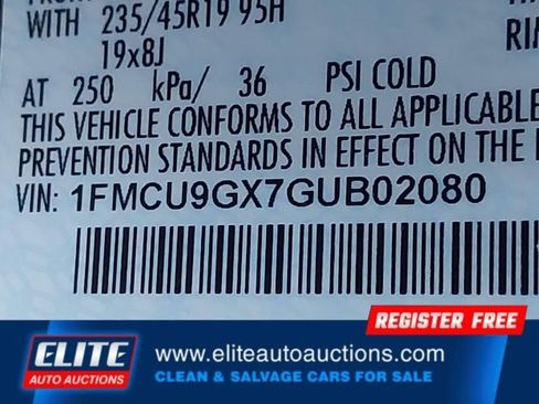 Used 2016 Ford Escape SE w/ SE Chrome Package image 17