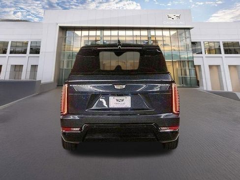 Used 2026 Cadillac Escalade IQL Sport 1 AWD/4WD image 5