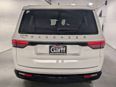 New 2025 Jeep Wagoneer Series II w/ Convenience Group I image 5