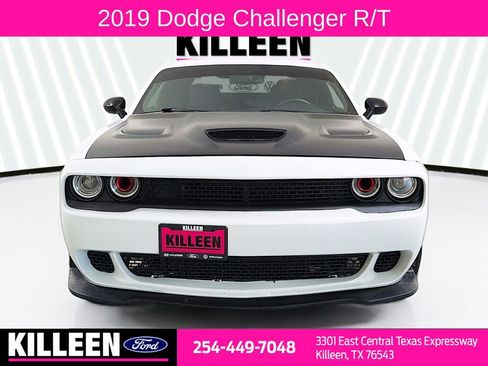 Used 2019 Dodge Challenger R/T w/ Driver Convenience Group RWD image 2