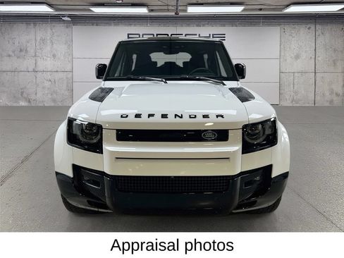 Used 2025 Land Rover Defender 90 X-Dynamic SE AWD/4WD image 6