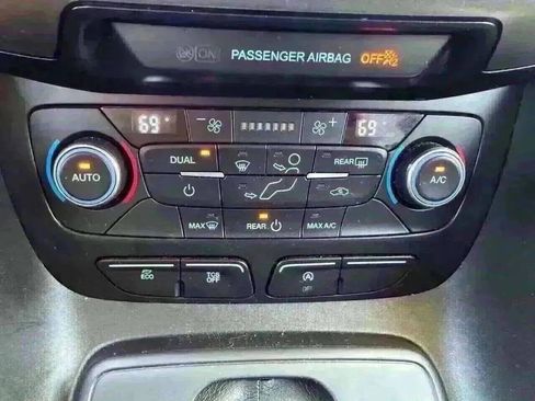 Used 2020 Ford Transit Connect XL image 26