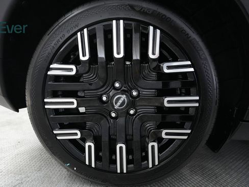 Used 2026 Nissan Leaf Platinum+ w/ Floor Mat Package (Platinum+) FWD image 9
