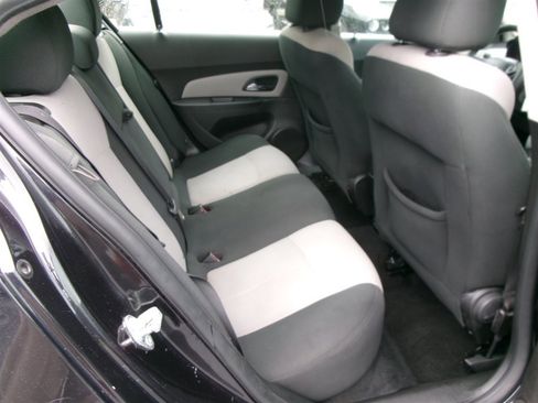 Used 2011 Chevrolet Cruze LS w/ Connectivity Package image 11