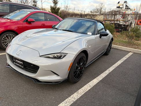 New 2025 MAZDA MX-5 Miata Club w/ Brembo/BBS Recaro Package image 3
