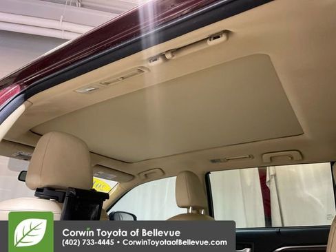 Used 2016 Toyota Highlander Limited Platinum image 24