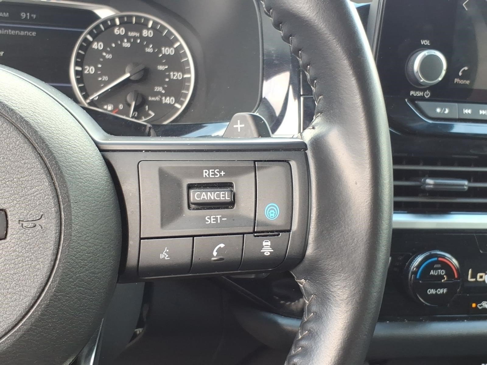 Used 2025 Nissan Pathfinder SV AWD/4WD image 10