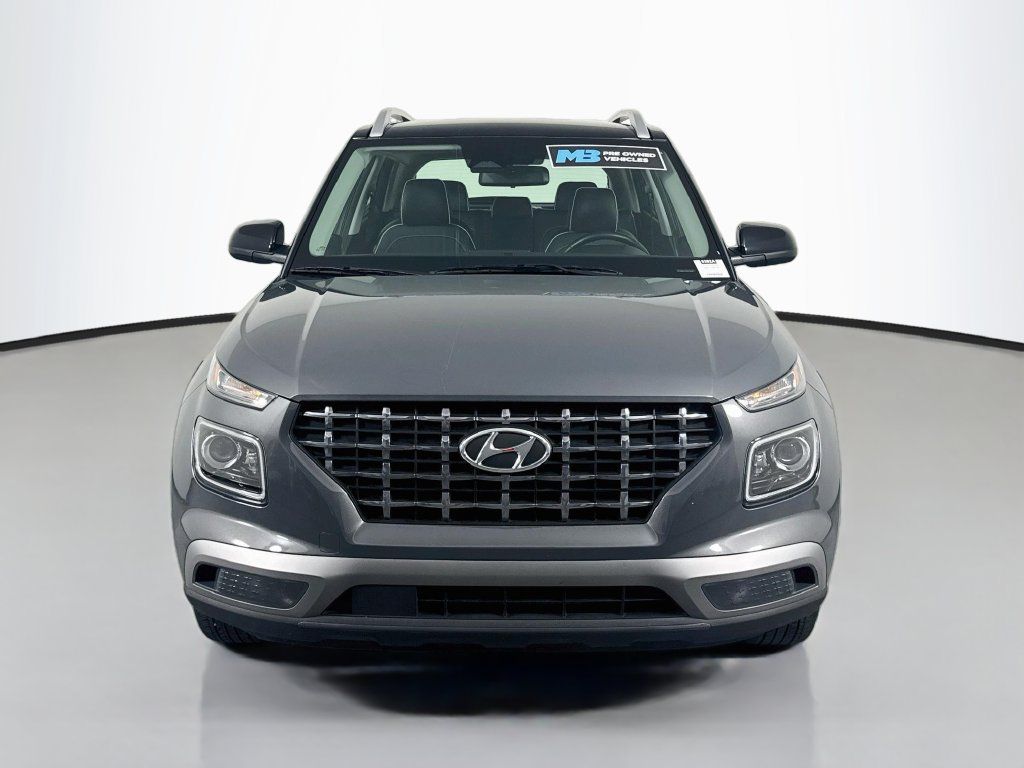Certified 2024 Hyundai Venue Limited FWD image 2