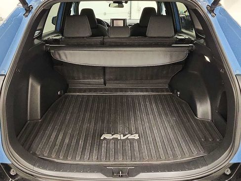 Certified 2022 Toyota RAV4 SE w/ Convenience Package AWD/4WD image 28