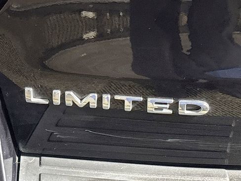 Used 2023 Ford Expedition Limited image 25