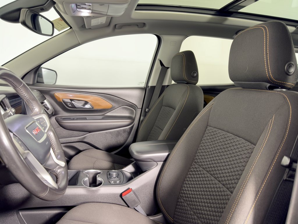 Used 2020 GMC Terrain SLE w/ Driver Convenience Package FWD image 5