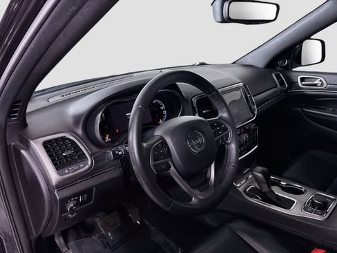 Used 2019 Jeep Grand Cherokee Limited AWD/4WD image 9