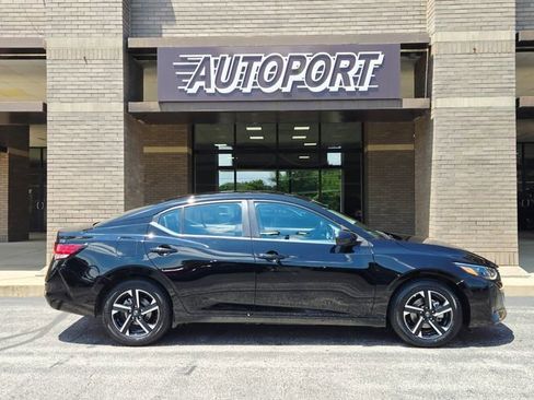 Used 2025 Nissan Sentra SV FWD image 4