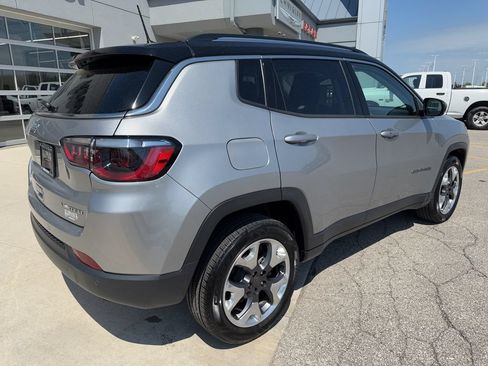Used 2022 Jeep Compass Limited AWD/4WD image 5