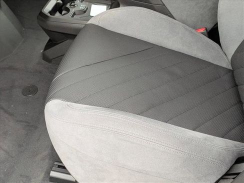 New 2026 BMW iX xDrive60 image 4