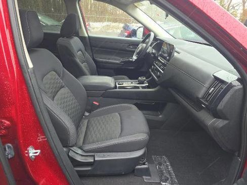 Certified 2023 Nissan Pathfinder SV w/ SV Premium Package image 8