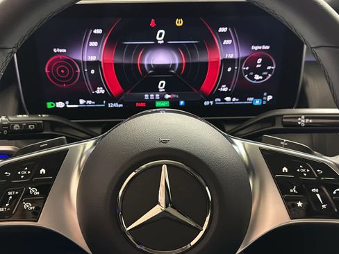 New 2025 Mercedes-Benz GLC 350e 4MATIC image 18