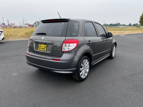 Used 2012 Suzuki SX4 Sportback FWD image 3