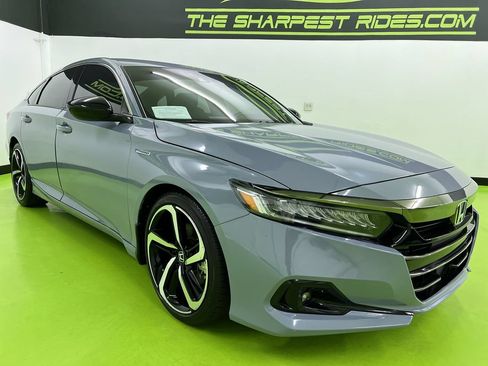 Used 2022 Honda Accord Sport image 2