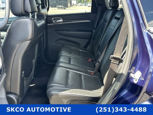 Used 2017 Jeep Grand Cherokee Overland image 13