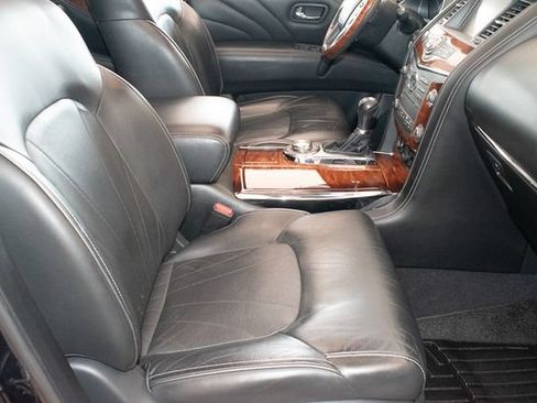 Used 2017 INFINITI QX80 4WD w/ Deluxe Technology Package image 10