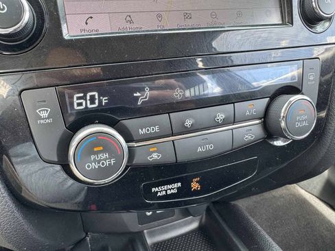 Used 2019 Nissan Rogue SV w/ Sun & Sound Touring Package AWD/4WD image 30