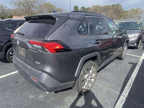 Used 2021 Toyota RAV4 XLE Premium image 2