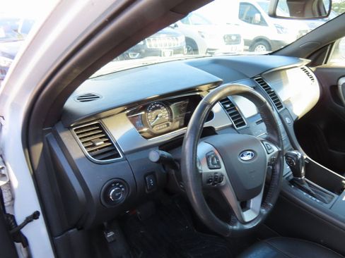 Used 2015 Ford Taurus SEL w/ Equipment Group 201A image 13