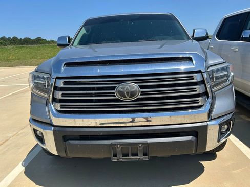 Used 2020 Toyota Tundra Limited w/ Limited Premium Package AWD/4WD image 15