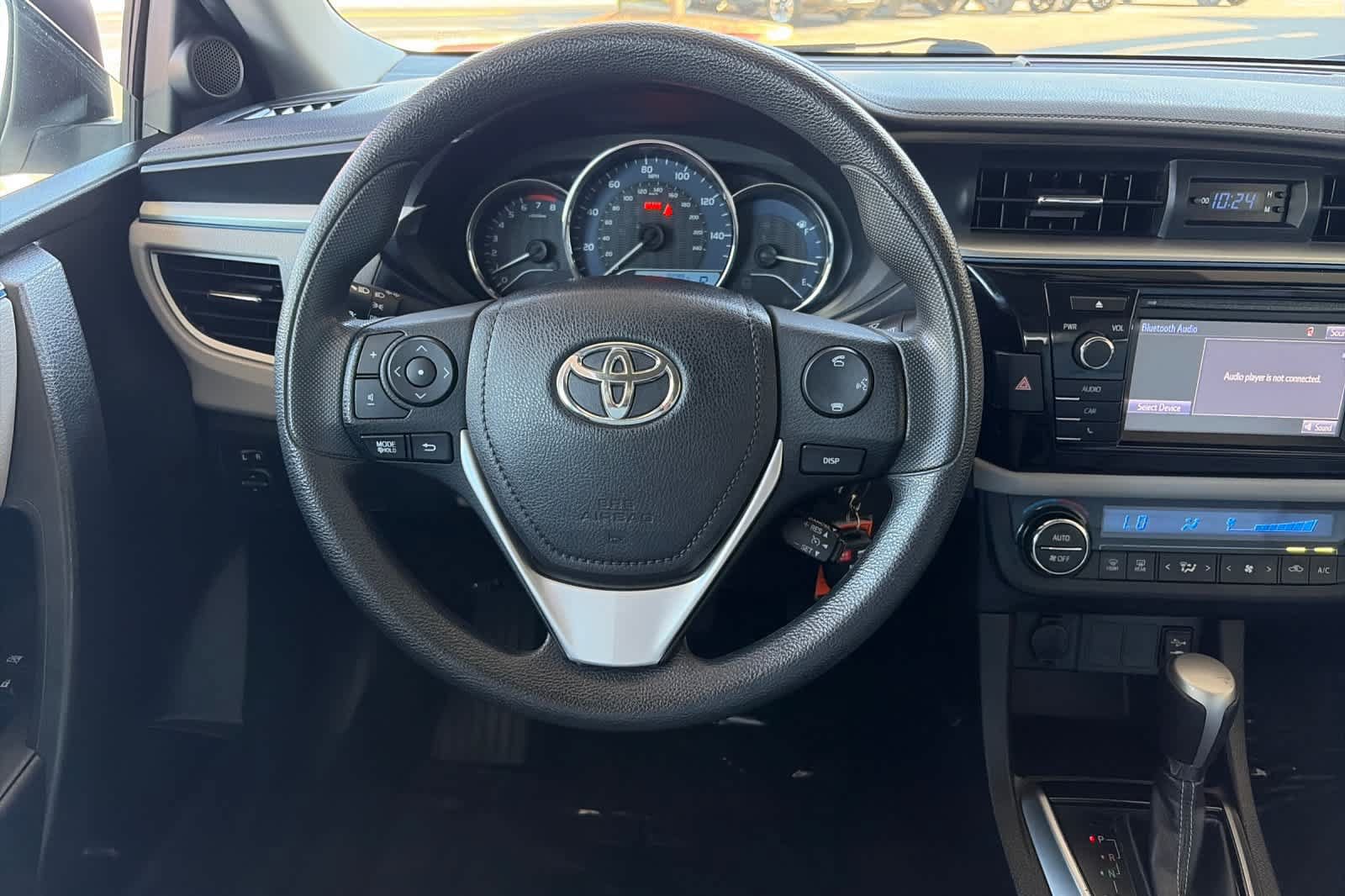 Used 2016 Toyota Corolla LE FWD image 14