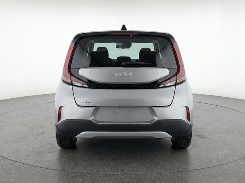 Used 2025 Kia Soul LX w/ LX Technology Package FWD image 7