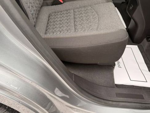 Used 2024 Chevrolet Equinox LT image 50