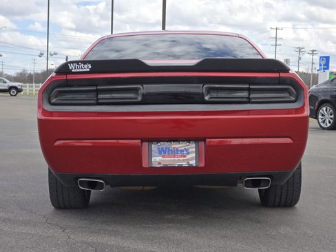 Used 2010 Dodge Challenger R/T image 11