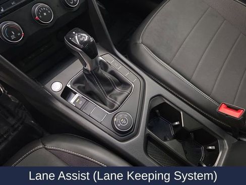 Used 2022 Volkswagen Taos SE w/ Panoramic Sunroof Package image 25