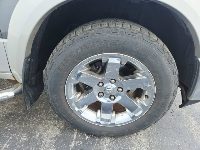 Used 2011 RAM 1500 Laramie AWD/4WD image 11