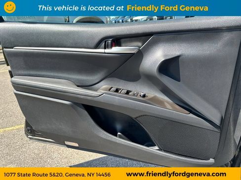 Used 2022 Toyota Camry XLE w/ Navigation Upgrade Package FWD image 17