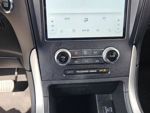 Used 2024 Ford Edge SEL AWD/4WD image 21