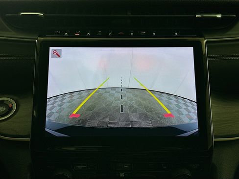 Used 2023 Jeep Grand Cherokee L Limited image 23