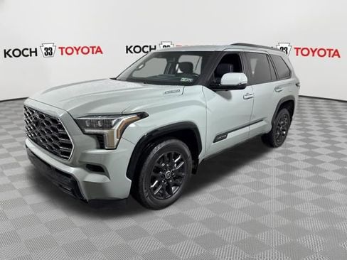 Used 2024 Toyota Sequoia Platinum image 3