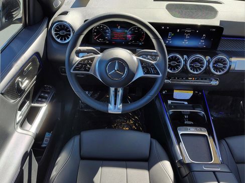 New 2025 Mercedes-Benz GLB 250 image 15